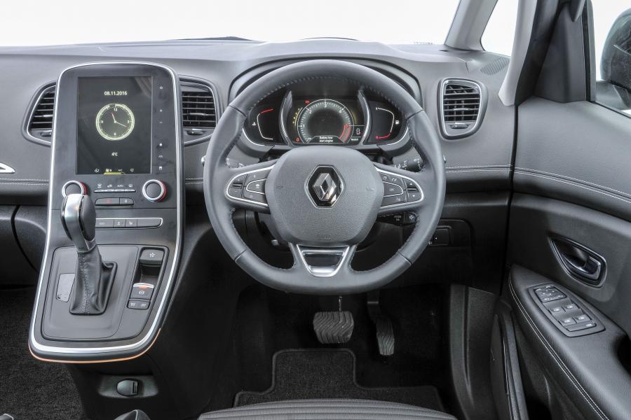 Торпедо Renault Grand Scenic 2016 года  (UK) (фото 28 из 32)